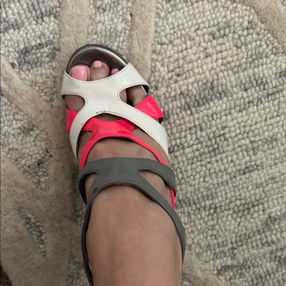 Stylish Gray, Pink, and White Women's Heels - Picture 4 of 4
